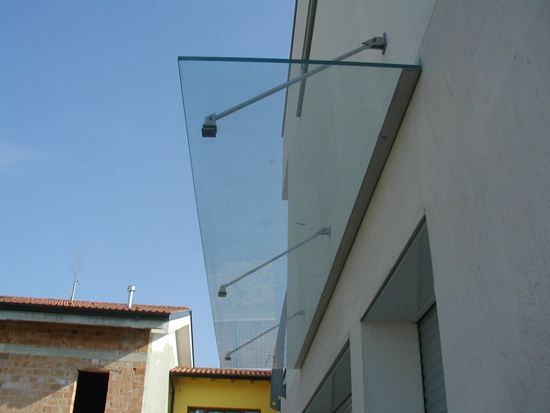Pensilina in ferro e legno idealferro Pensiline in acciaio e vetro