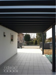 Pompeiana con copertura in policarbonato opalino