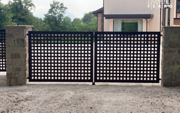 Cancello a 2 ante graticolato