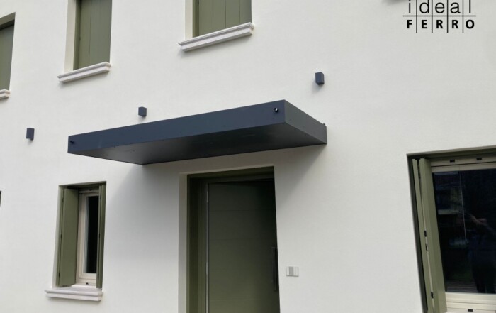 pensilina in ferro scatolare verniciato