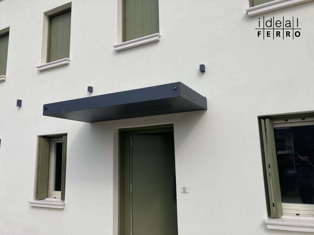 pensilina in ferro scatolare verniciato