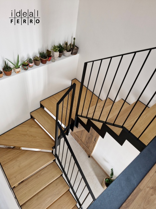 scala interna a taglio laser