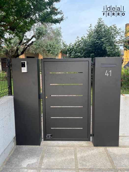 cancello d'ingresso pedonale