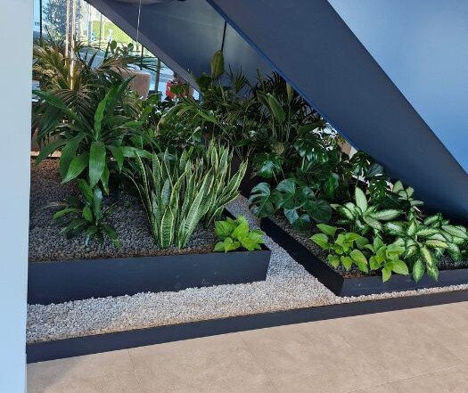 Set di fioriere moderne in ferro