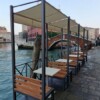 plateatico a Venezia in ferro e legno